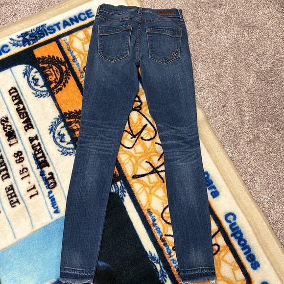 Express Mid Rise Jeans - Picture 2 of 5